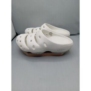 KEEN Yogui Clogs Women's Size‎ 10 Star White/Vapor A151